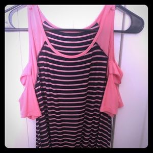 Brand new Maurice’s top